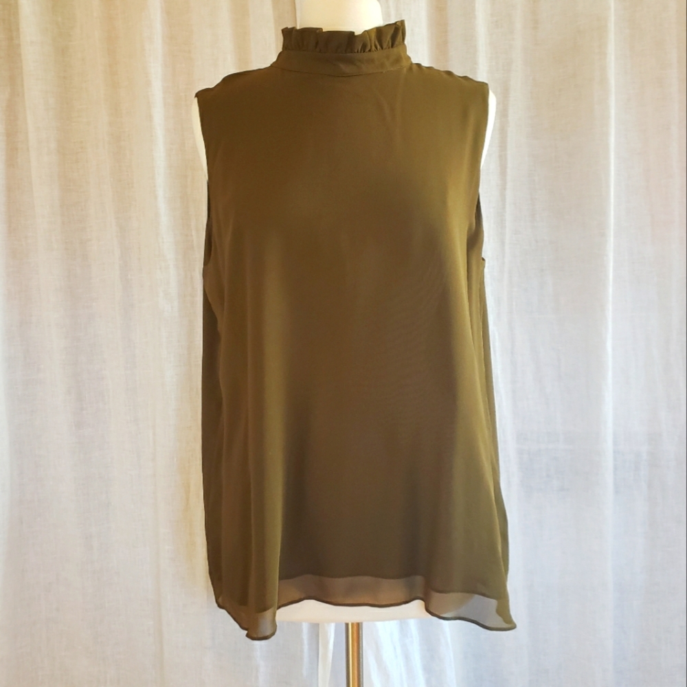 NWT Lafayette 148 Silk Sleeveless Blouse with Ruffle mock neck